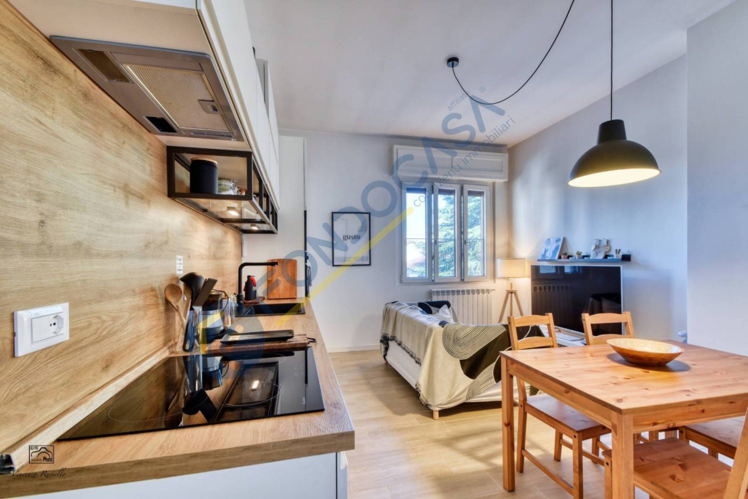 Apartamento de 2 dormitorios en Cesano Maderno, Italy No. 261738