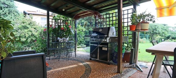 6 bedrooms Villa in Sirtori, Italy No. 380081 5