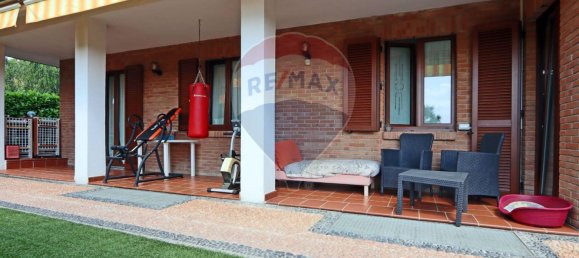 6 bedrooms Villa in Sirtori, Italy No. 380081 3