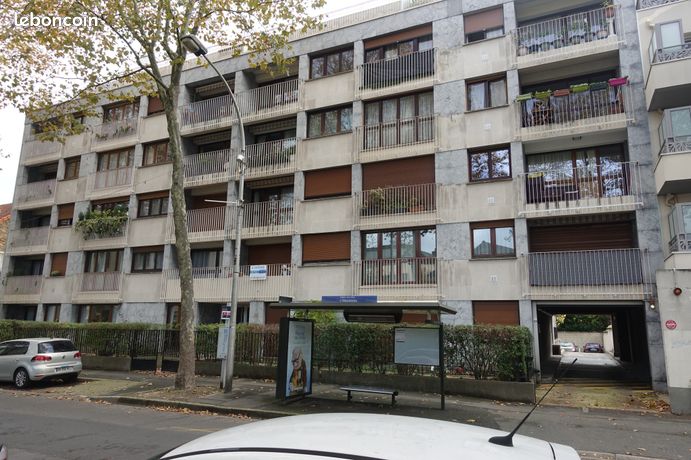 2 bedrooms Apartment in Aulnay-sous-Bois, France No. 311199