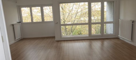 2 bedrooms Apartment in Aulnay-sous-Bois, France No. 311199 6