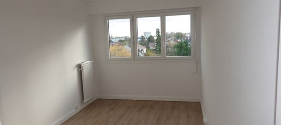 2 bedrooms Apartment in Aulnay-sous-Bois, France No. 311199 4