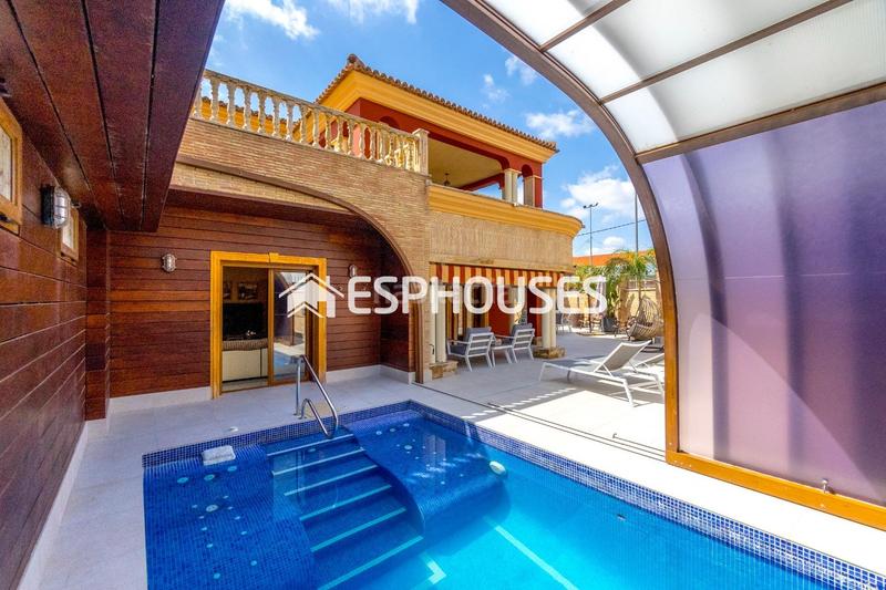 3 bedrooms Villa in Hurchillo, Spain No. 129180