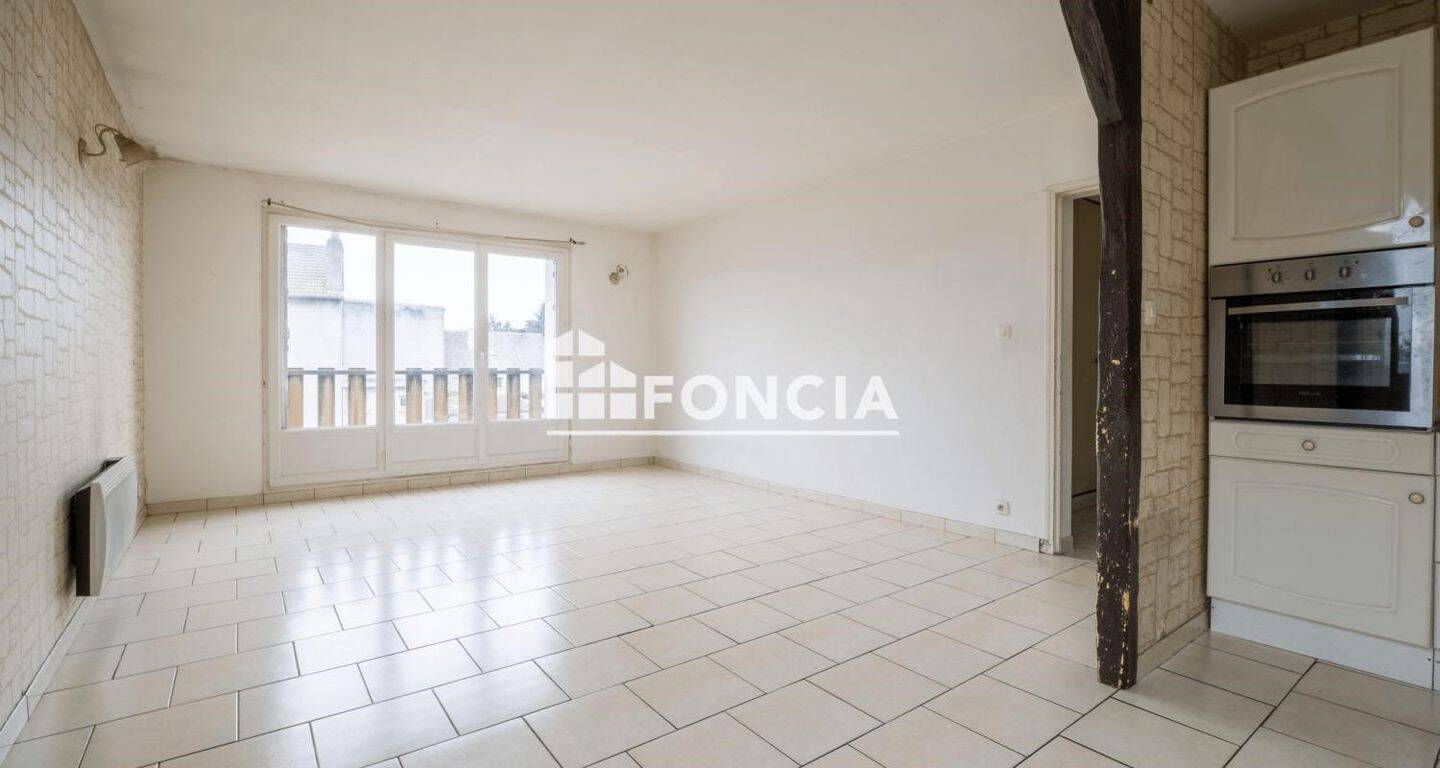 2 bedrooms Apartment in Fleury-les-Aubrais, France No. 40400