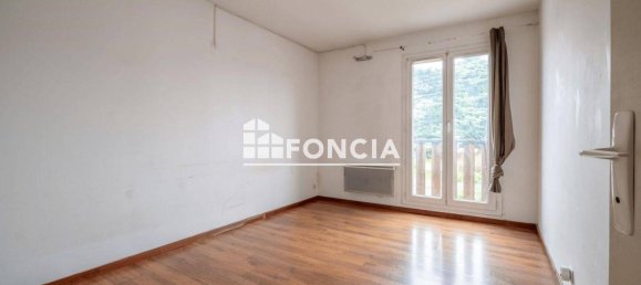 2 bedrooms Apartment in Fleury-les-Aubrais, France No. 40400 3