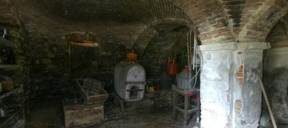 5 bedrooms House in Gavi, Italy No. 103719 6