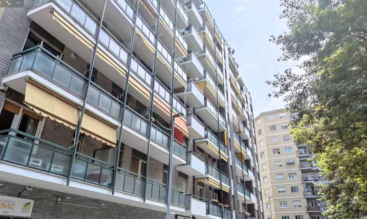 Apartamento de 3 divisões em Turin, Italy N.º 31733