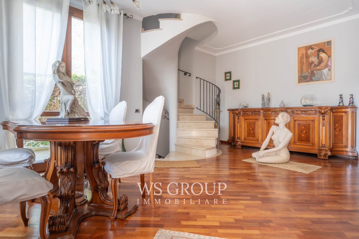 5غرفة فيلا في Bernareggio, Italy رقم 264826