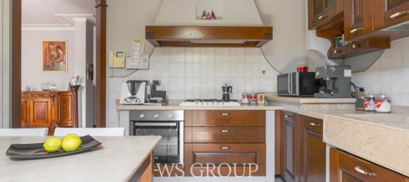 5غرفة فيلا في Bernareggio, Italy رقم 264826 12