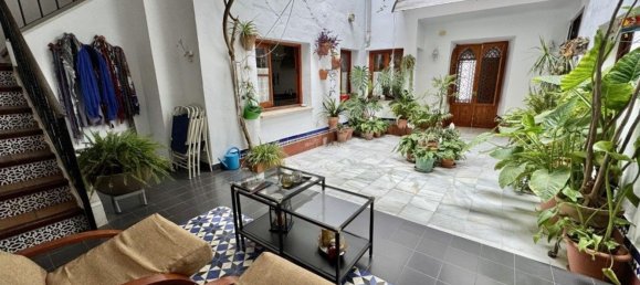 5 bedrooms House in Cordoba, Spain No. 152420 2