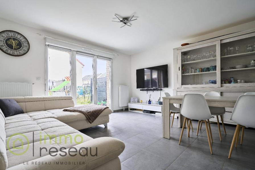 Casa de 3 dormitorios en Nieppe, France No. 295240