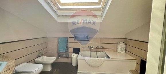 2 Schlafzimmer Doppelhaus in Caserta, Italy, Nr. 377394 47