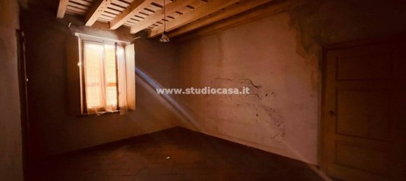 4 bedrooms House in Crema, Italy No. 341542 6