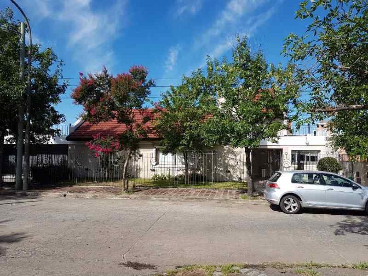 3 bedrooms House in Cordoba, Argentina No. 61813