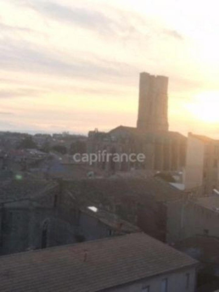 2 bedrooms Condo in Carcassonne, France No. 33046