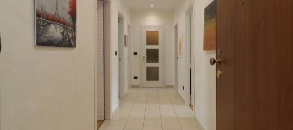 2 bedrooms Apartment in Rivoli, Italy No. 358829 3