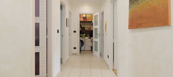 2 bedrooms Apartment in Rivoli, Italy No. 358829 4