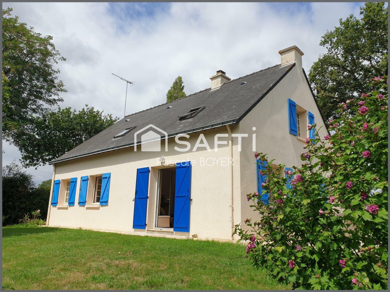 5 bedrooms House in Loire-Atlantique, France No. 283678