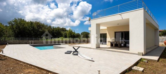 2 Schlafzimmer Villa in Tropea, Italy, Nr. 104254 8