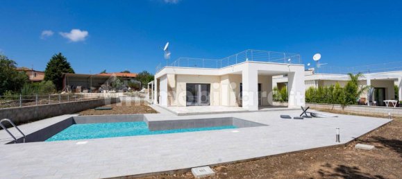 2 Schlafzimmer Villa in Tropea, Italy, Nr. 104254 5