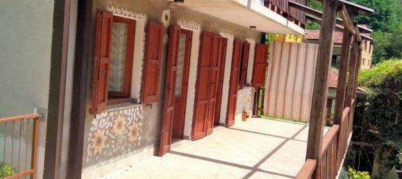 3 rooms Villa in Dongo, Italy No. 109308 6