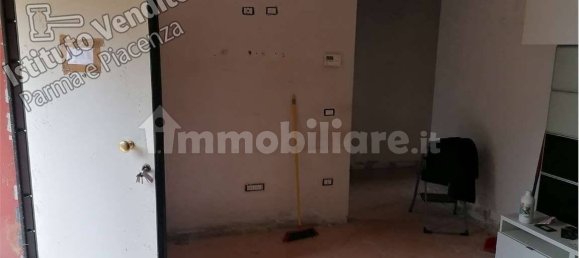 1 bedroom Apartment in Parma, Italy No. 265806 5