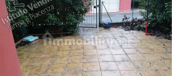 1 bedroom Apartment in Parma, Italy No. 265806 4