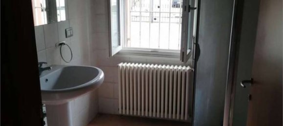 1 bedroom Apartment in Parma, Italy No. 265806 8