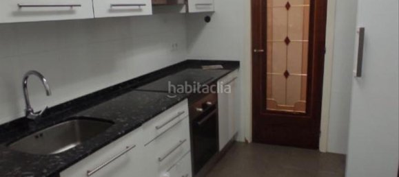 Apartamento de 4 dormitorios en Barcelona, Spain No. 168816 4