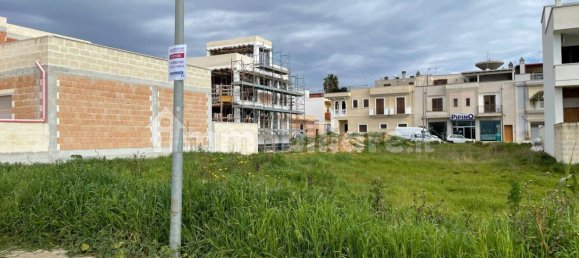 395m² Land in Oria, Italy No. 156101 2