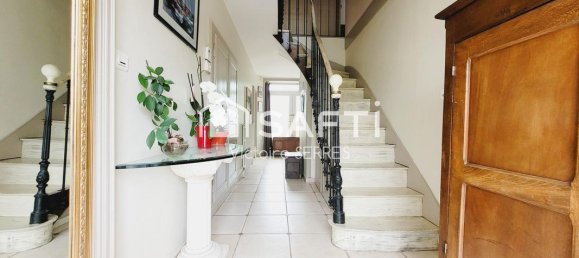 3 bedrooms House in Manche, France No. 353109 5