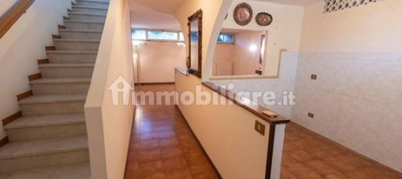 Дом с 3 спальнями в Луни, Италия № 99198 2