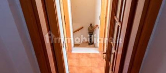 Дом с 3 спальнями в Луни, Италия № 99198 13