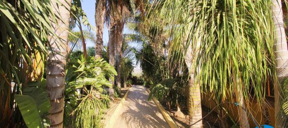 5 bedrooms Villa in Alhaurin de la Torre, Spain No. 137250 7