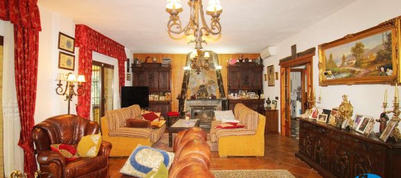 5 bedrooms Villa in Alhaurin de la Torre, Spain No. 137250 21