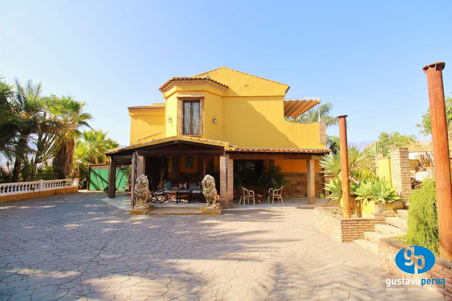 5 bedrooms Villa in Alhaurin de la Torre, Spain No. 137250