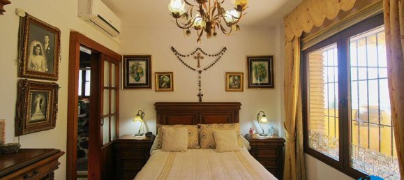 5 bedrooms Villa in Alhaurin de la Torre, Spain No. 137250 26