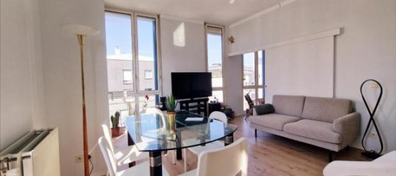 2 bedrooms Apartment in Paris, France No. 335533 4