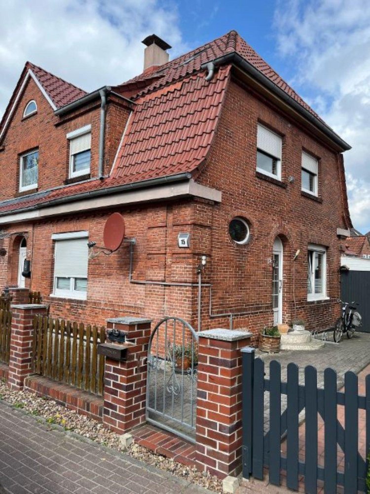 Adosado de 3 dormitorios en Emden, Germany No. 235295