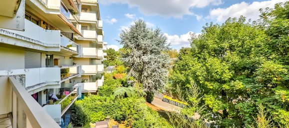 2 bedrooms Apartment in Suresnes, France No. 165015 5