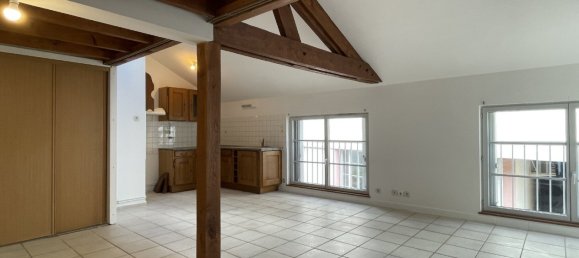 1 bedroom Duplex in Chateauneuf-sur-Loire, France No. 92217 2