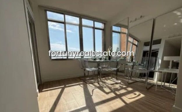 3 bedrooms Apartment in Madrid, Spain No. 251614