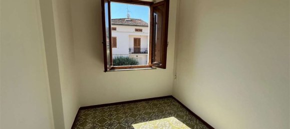 2 bedrooms House in Quarrata, Italy No. 45007 11