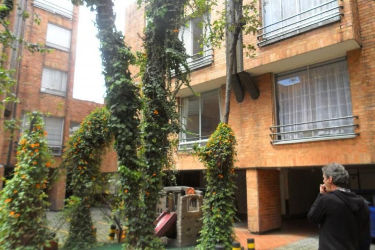 3 bedrooms House in Bogota, Colombia No. 12802