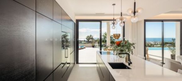 6 bedrooms Villa in Malaga, Spain No. 48462 4