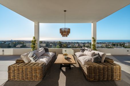 6 bedrooms Villa in Malaga, Spain No. 48462