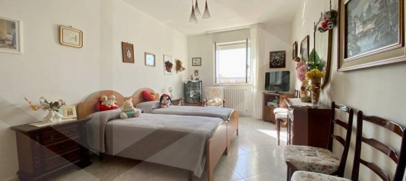 4 rooms Apartment in Bitonto, Italy No. 21313 14