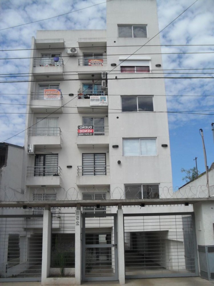 Studio in Moron, Argentina No. 16681