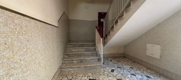 3 rooms Apartment in Foggia, Italy No. 31385 3