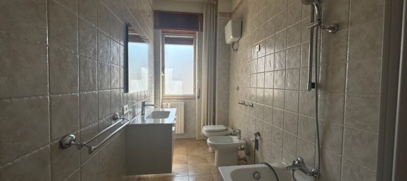 3 rooms Apartment in Foggia, Italy No. 31385 11